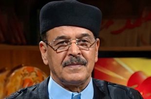 بينما تستعد العائلات لاستقبال شهر رمضان، يطل طيف الكاتب والشاعر الراحل  أحمد الحريري"  1943-2015"   ليس كشاعرٍ غنائي