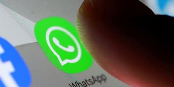 واتساب يطرح تحديثًا كبيرًا: حسابان على آيفون ومزايا ذكية لإدارة المحادثات