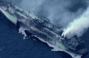 إيطاليا تحذر من ناقلة غاز روسية معطوبة تنجرف نحو ليبيا: “خطر بيئي كبير”