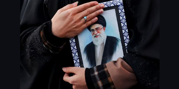 الإيرانيون يودعون خامئني في مراسم تأبين تبدأ الأربعاء