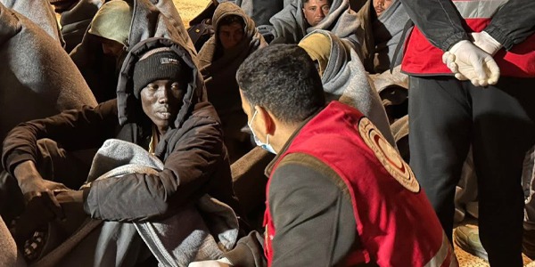 الهلال الأحمر الليبي: إنقاذ مهاجرين قبالة سواحل طبرق