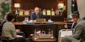 المدعي العام العسكري يبحث مع الصليب الأحمر التعاون الإنساني