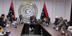 لقاء موسع لبحث تحديات المهجرين وتعزيز جهود العودة الآمنة