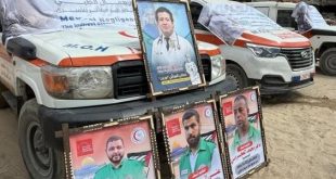 وقفة تضامنية في مجمع الشفاء بغزة دعما للأطقم الطبية المعتقلة