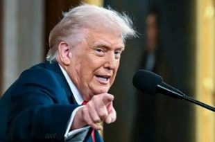 بلومبيرغ”: ترامب يدرس السيطرة على النفط الإيراني للضغط على الصين