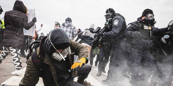 العفو الدولية: واشنطن تلاحق صحفيين بتهم جنائية لإسكاتهم