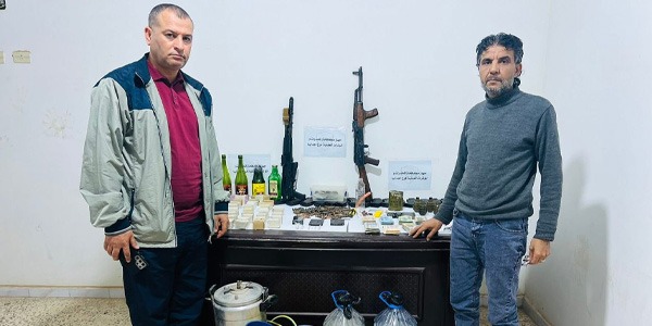 تفكيك شبكة إجرامية لترويج المخدرات وبيع السلاح في أجدابيا