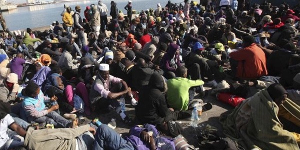 رقم قياسي للمهاجرين في أوروبا وسط تشديد السياسات