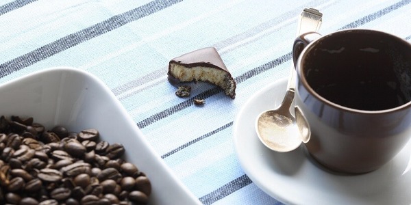 ​دراسة: القهوة تعزز الصحة النفسية عبر بكتيريا الأمعاء