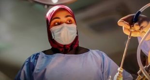 نجاح عملية نادرة لإزالة كتلة شعر من معدة مريضة باجدابيا