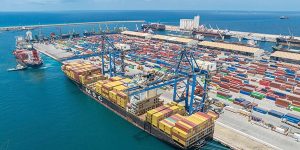 خدمات النقل البحري قادرة على إحداث تنويع فعلي في مصادر الدخل القومي