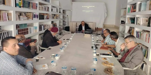 صالون الجابر يفتح ملف المسرح الليبي… الجحاوي يستعيد الذاكرة ويحلل القضايا