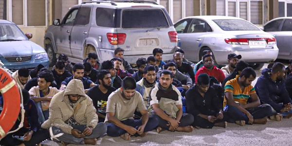 تحرير 120 مهاجراً وتفكيك أوكار تهريب بشر في أجدابيا