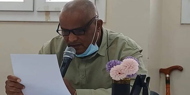 كرنفودة يعزف على جيتار الذاكرة في أصبوحة أدبية