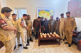 رؤوس تماثيل جنائزية من الرخام سلمها مواطنون لمراقبة آثار شحات