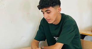 طلاب وطالبات يؤدون امتحانات الدور الأول لشهادة إتمام مرحلة التعليم الثانوي داخل إحدى اللجان الامتحانية في باطن الجبل