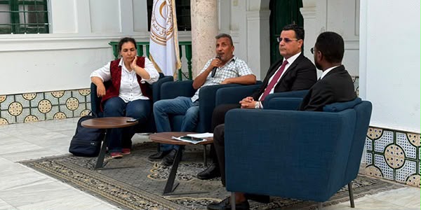 حوارية تناقش دور الإعلام في تناول قضايا اللاجئين والهجرة من منظور إنساني