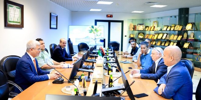 الشركة الليبية للحديد والصلب ومصلحة الطرق والجسور توقيع اتفاقية شراكة استراتيجية لإعادة تدوير خردة مشاريع البنية التحتية