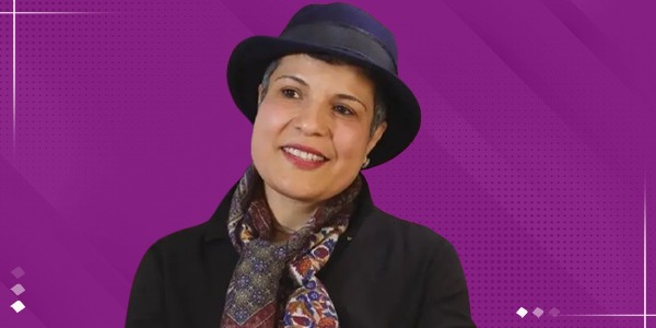 «كاتالوج حياة خاصة» باليونانية.. بن شتوان تواصل عبور المتوسط.
