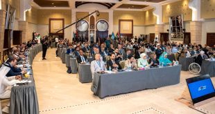 مشاركون وممثلون عن مختلف المسارات يجلسون داخل قاعة كبيرة في العاصمة طرابلس خلال الجلسة الختامية للحوار المهيكل، بحضور عشرات الشخصيات السياسية والمدنية والإعلامية لمناقشة وإعلان المخرجات والتوصيات النهائية.