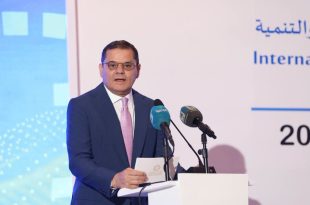 صورة لرئيس حكومة الوحدة الوطنية عبد الحميد الدبيبة خلال حضوره انطلاق أعمال المنتدى الدولي للتخطيط والتنمية بالعاصمة طرابلس، بمشاركة مسؤولين وخبراء من ليبيا وخارجها، ضمن فعاليات تهدف لتعزيز التعاون في مجال التخطيط التنموي.
