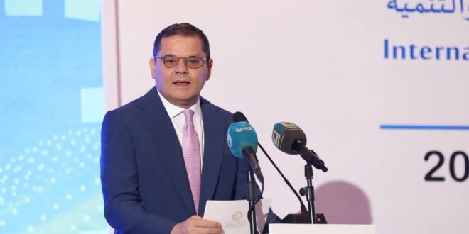 صورة لرئيس حكومة الوحدة الوطنية عبد الحميد الدبيبة خلال حضوره انطلاق أعمال المنتدى الدولي للتخطيط والتنمية بالعاصمة طرابلس، بمشاركة مسؤولين وخبراء من ليبيا وخارجها، ضمن فعاليات تهدف لتعزيز التعاون في مجال التخطيط التنموي.