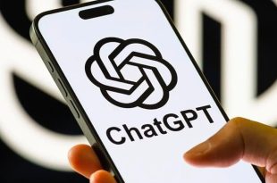 صورة توضيحية لشعار ChatGPT على هاتف ذكي، بالتزامن مع إعلان شركة OpenAI تعافي خدمات المنصة وعودة العمل بشكل طبيعي بعد معالجة الخلل التقني الذي أثر على المستخدمين حول العالم