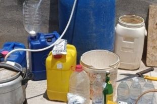 جهاز مكافحة المخدرات بمصراتة يضبط 3 أشخاص بتهمة تصنيع وبيع الخمور