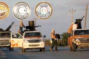 تصميم يجمع شعارات مجلس النواب والمجلس الأعلى للدولة والمجلس الرئاسي في ليبيا، وأسفلها تظهر آليات عسكرية وسيارات ربع نقل تحمل مسلحين وأسلحة رشاشة ثقيلة على طريق عام..استطلاع