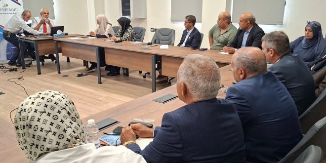 جانب من اختتام أعمال ورشة العمل العلمية بعنوان "الاستراتيجية الوطنية للقياسات في مجال الصحة" بمقر مجلس التخصصات الطبية، بحضور خبراء ومختصين من ليبيا وتونس.