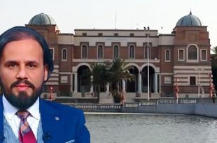 ​صورة تعبيرية لعضو لجنة السياسة النقدية بمصرف ليبيا المركزي الدكتور أيوب محمد الفارسي أمام مبنى مصرف ليبيا المركزي، في إطار تقرير حول خطة المصرف لمعالجة أزمة السيولة عبر الطباعة والدفع الإلكتروني لعام 2026.