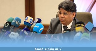 المستشار الصديق الصور يترأس اجتماعًا مع وزراء ومسؤولين لمناقشة مكافحة المبيدات الزراعية المحظورة وتعزيز الرقابة على الأمن الغذائي.