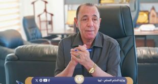 صورة من موقع وزارة الحكم المحلي تُظهر اجتماع لجنة متابعة تنفيذ اتفاق مصراتة – تاورغاء أثناء مناقشة استحقاقات جبر الضرر ومستجدات مشروع تأهيل الشبكة الكهربائية في تاورغاء.