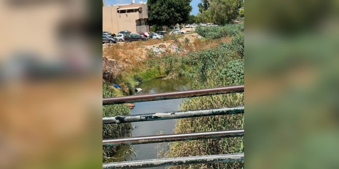 تدفق مياه الصرف الصحي في وادي المجين يهدد حي الأندلس والمياه الجوفية