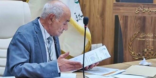 ​اجتماع موسع لبلدية طبرق والجهات المختصة لمناقشة معالجة أزمة المياه وإجراءات صيانتها وتوزيعها.