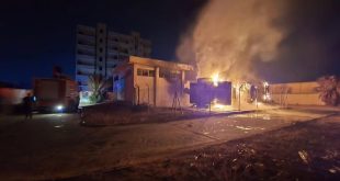 صورة لتضرر واحتراق محطة تحويل الكهرباء (30/11 ك.ف) في منطقة جنوب الزاوية جراء استهدافها.