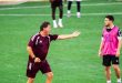 المدرب أليخاندرو مينينديث يوجه لاعبي نادي المدينة الليبي في تدريبات مكثفة للموسم الجديد.