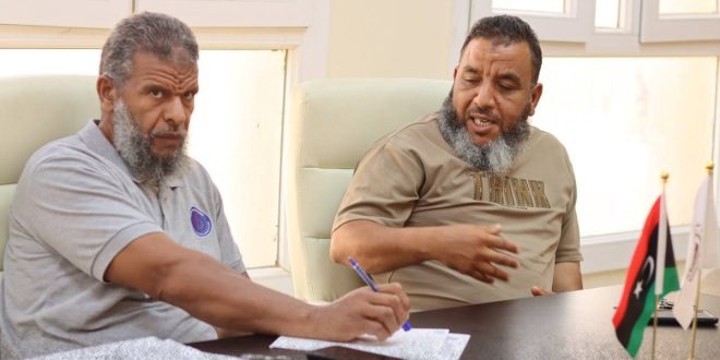 بلدية غدامس تبحث معالجة اختناقات شبكة الكهرباء