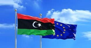 صورة تعبيرية تظهر علم ليبيا وعلم الاتحاد الأوروبي مرفوعين معاً في السماء، إشارةً إلى ترحيب الاتحاد الأوروبي باتفاق الأطراف الليبية بشأن مفوضية الانتخابات.