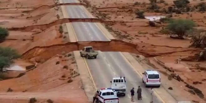 سيول جارفة تغمر الطرق والمناطق السكنية في عدد من مناطق غرب وجنوب ليبيا