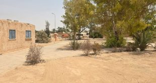 أعمال صيانة وتطوير الحديقة العامة في المنطقة العازلة حفرة رحمة بمدينة غدامس