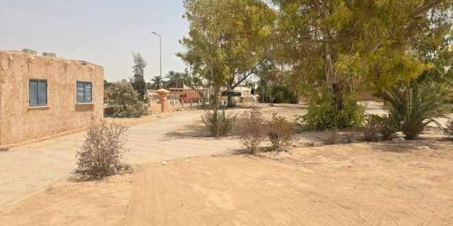 أعمال صيانة وتطوير الحديقة العامة في المنطقة العازلة حفرة رحمة بمدينة غدامس