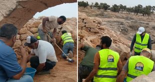 صورة مقسمة إلى جزءين تظهر فريق عمل وفنيين من مراقبة الآثار يرتدون سترات فسفورية أثناء إزالة الأتربة وتنظيف بقايا العقد والمباني الحجرية الأثرية في موقع قصور الغليثة.