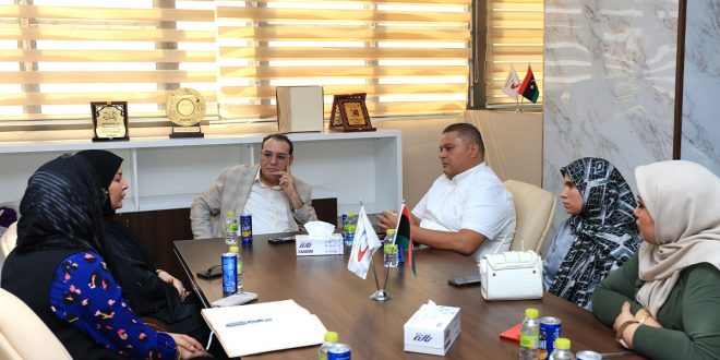 عبدالرزاق الداهش، رئيس المؤسسة الوطنية للإعلام، يترأس اجتماعاً تنسيقياً مصغراً مع ممثلين عن هيئة رصد المحتوى الإعلامي والمركز الوطني لإدارة الطوارئ والأزمات في مقر المؤسسة، لمناقشة دور الإعلام في إدارة الطوارئ والأزمات.