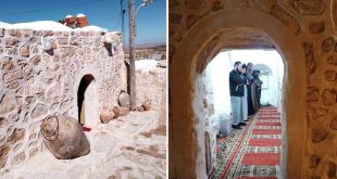 صورة مركبة تظهر الواجهة الحجرية الخارجية والداخلية لمسجد أصوفين العتيق ببلدية غريان مع مصلين يصفّون في الداخل، وذلك ضمن خبر ضمه للمعالم التاريخية المحمية بمنصة الصباح الإخبارية.