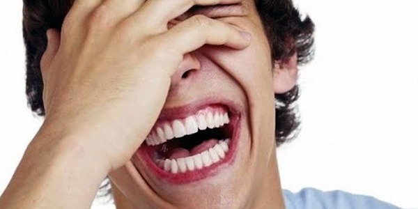 الضحك ليس مجرد متعة عابرة، بل دواء زهيد