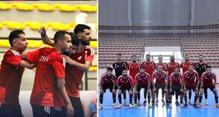 صورة مركبة للاعبي المنتخب الوطني لكرة القدم داخل الصالات أثناء التدريبات والصورة الجماعية للفريق خلال معسكرهم الإعدادي بمدينة المحمدية المغربية استعداداً لكأس أمم إفريقيا.