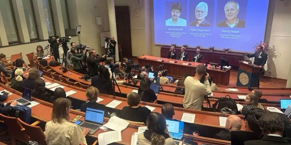 العلماء كارل دايسروث وبيتر هيغمان وجورج ناغل الفائزون بنوبل الطب 2026