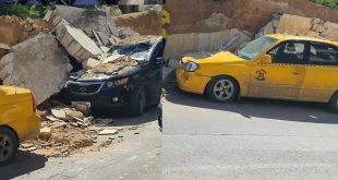 سقوط سور مقبرة منيدر وسط طرابلس وأضرار بسيارات متوقفة