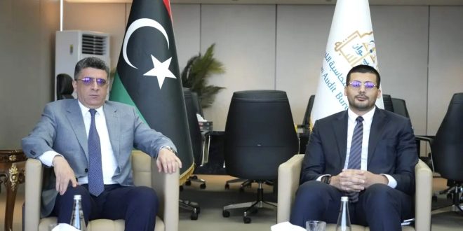 رئيس ديوان المحاسبة خالد شكشك ووزير الشباب هيثم الزحاف يجتمعان لمناقشة الملاحظات الرقابية على حسابات وزارة الشباب.